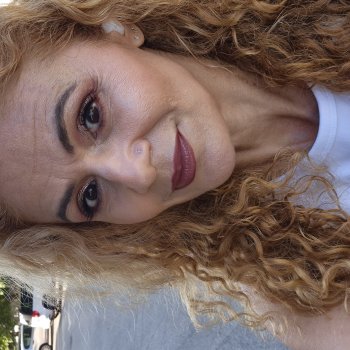 Thais  Weber