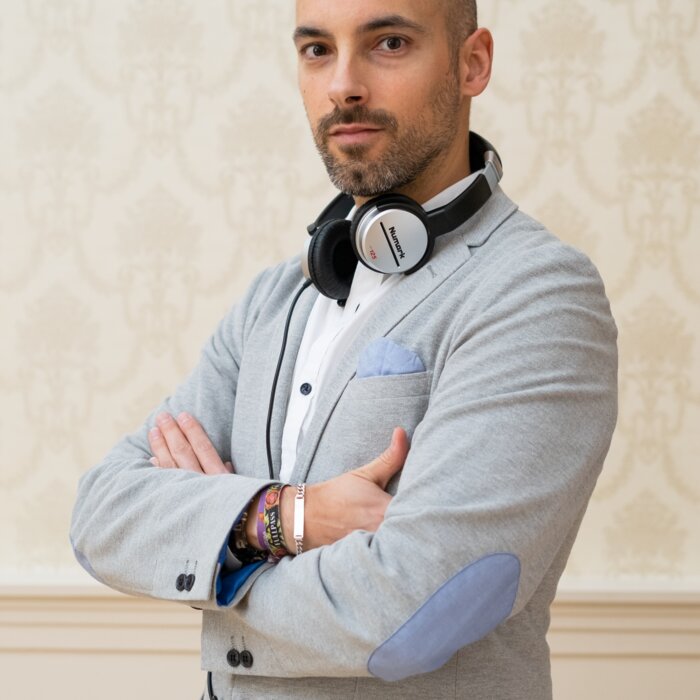 DJ Infinity 